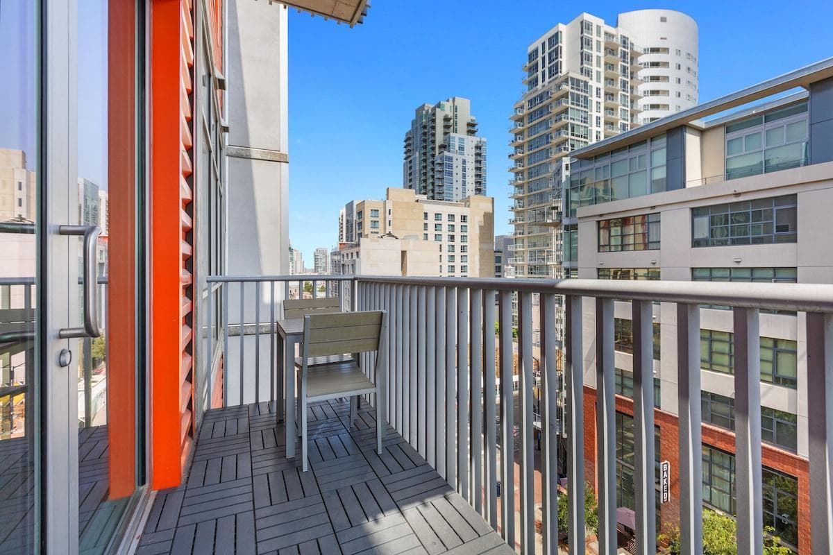 Balcony off the dinning room